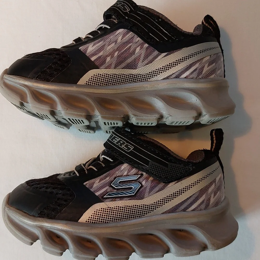 Skechers Toddler S Lights Shoes Hypno Flash in Black and Metallic Silver 6 EUC